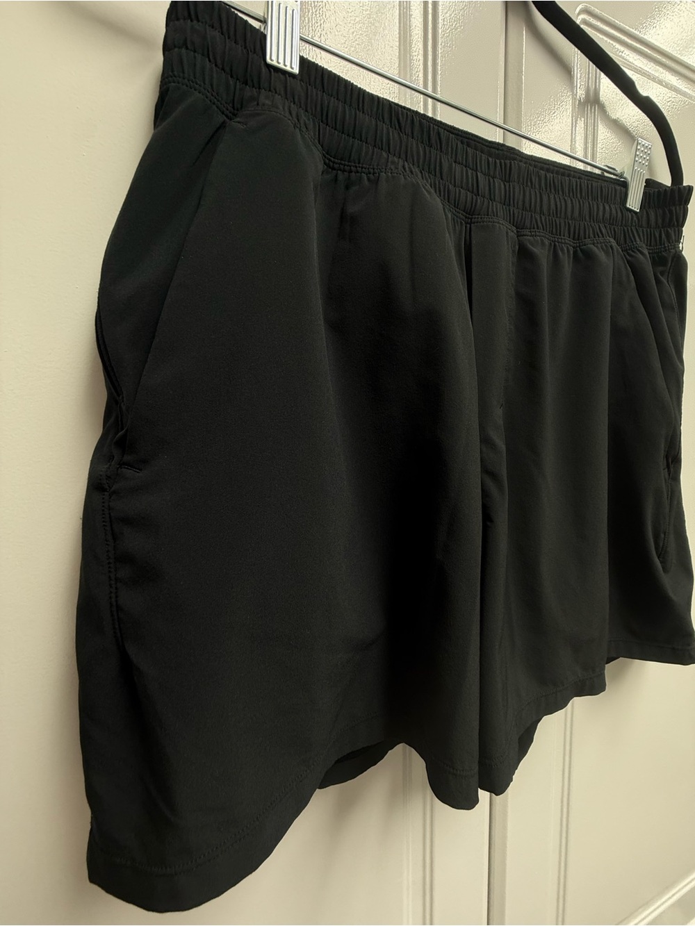 Lululemon Black Women's Active Shorts - Lightweight Athletic Short - Picture 2 of 4
